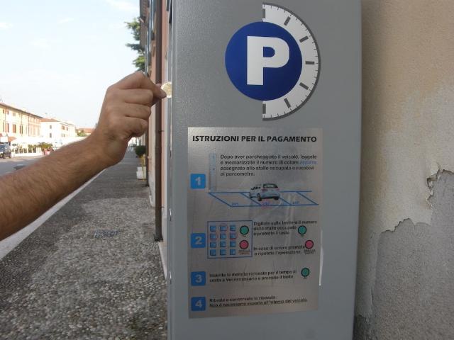 Appalto del servizio per la concessione in gestione del parcheggio di autoveicoli in zona Castello
