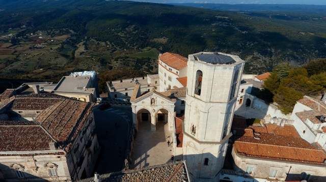Monte Sant’Angelo alla Borsa del Turismo religioso di Assisi e a fine mese in delegazione a Mont Saint-Michel 